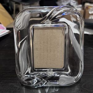 Vintage Mikasa Lead Crystal Frosted Tulips Picture Frame 3 1/8 X 2 1/4 Photo